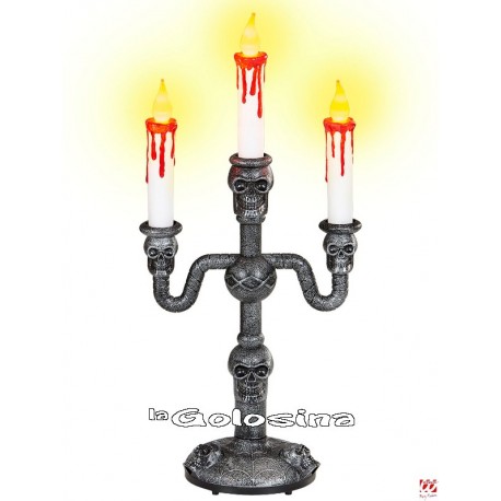 Candelabro con velas luminosas